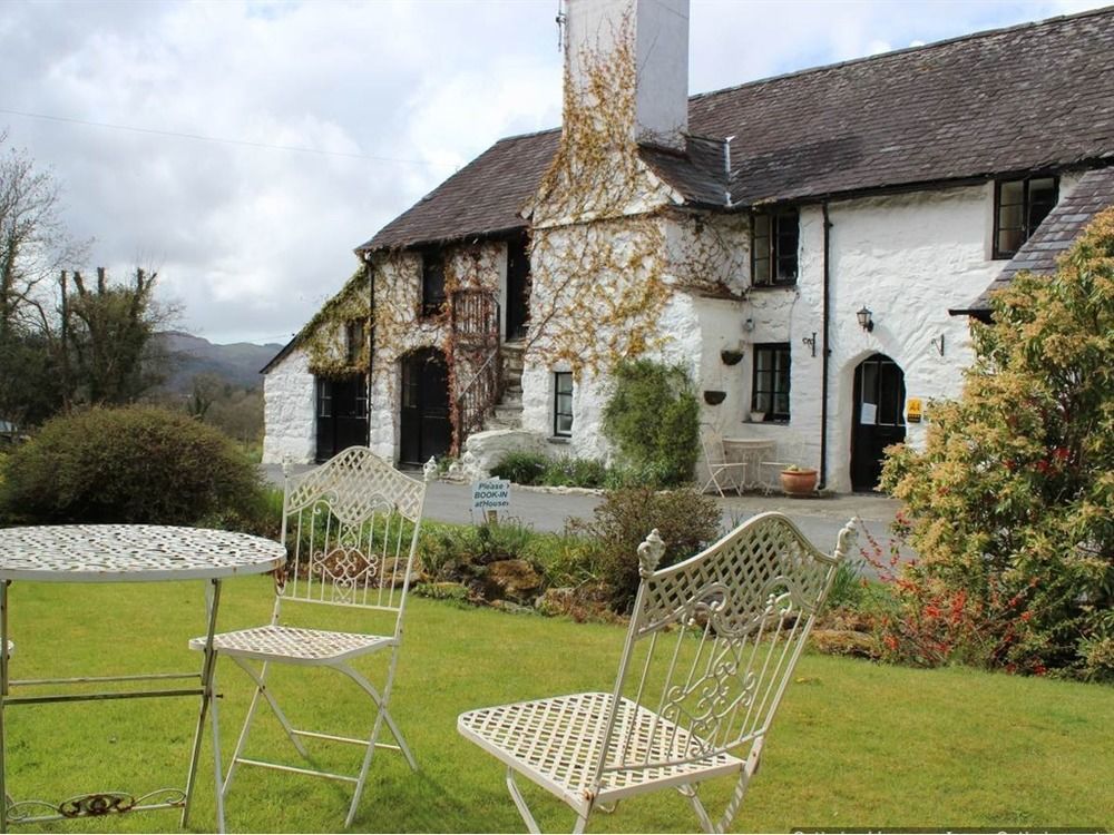 Dolgun Uchaf Historic B&B And Cottages In Snowdonia Dolgellau Kültér fotó